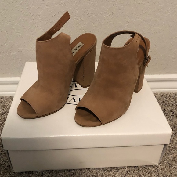 Steve Madden ‘Callvin’ in Camel Nubuck - Picture 7 of 8